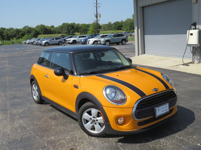 2017 MINI Cooper Hardtop Base