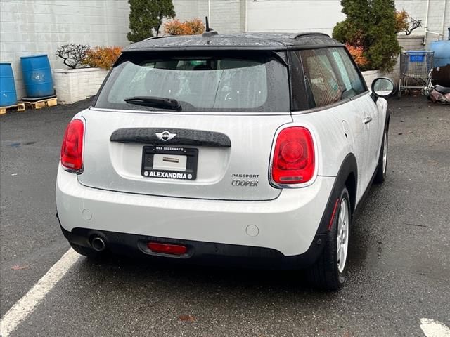 2017 MINI Cooper Hardtop Base