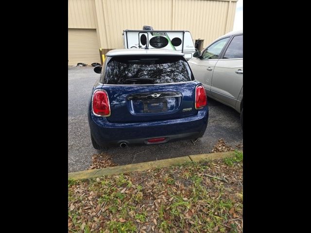 2017 MINI Cooper Hardtop Base