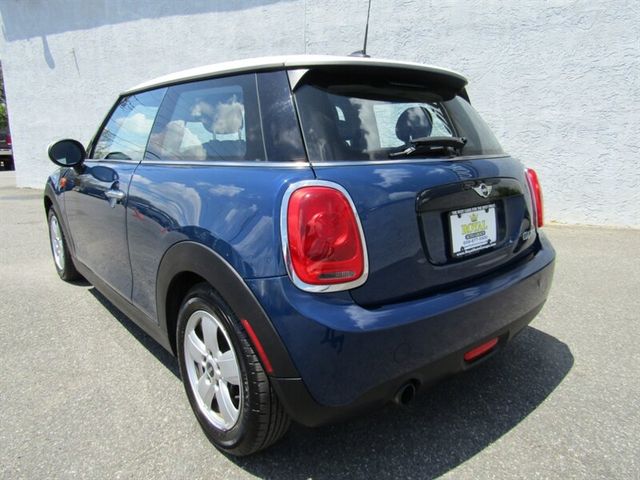 2017 MINI Cooper Hardtop Base