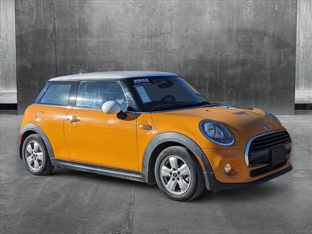 2017 MINI Cooper Hardtop Base