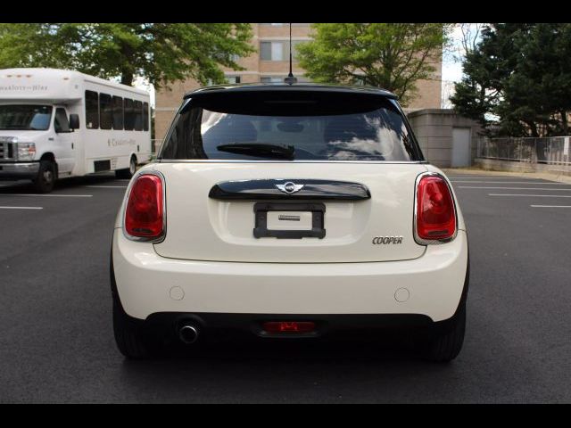 2017 MINI Cooper Hardtop Base