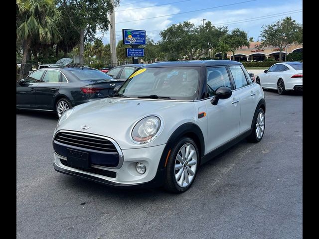 2017 MINI Cooper Hardtop Base