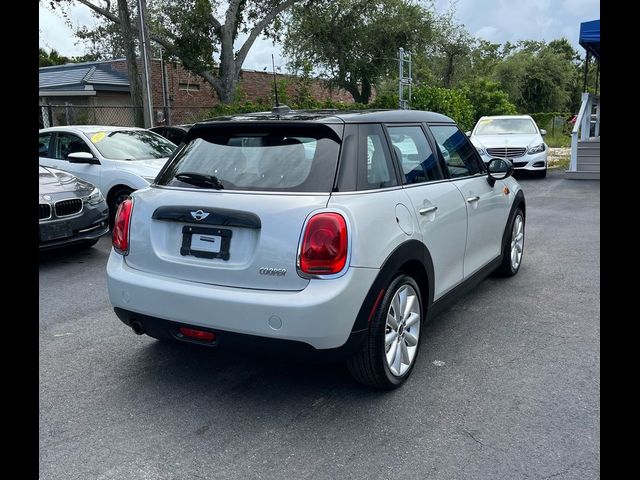 2017 MINI Cooper Hardtop Base