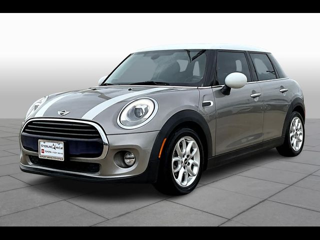 2017 MINI Cooper Hardtop Base