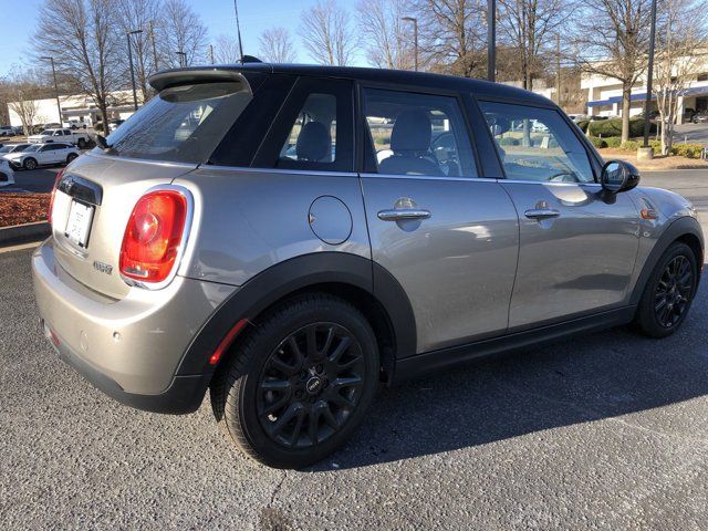 2017 MINI Cooper Hardtop Base