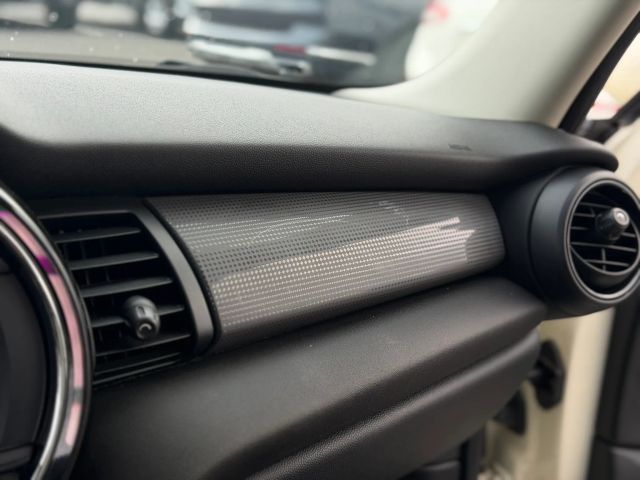 2017 MINI Cooper Hardtop Base