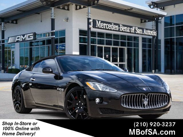 2017 Maserati GranTurismo Base