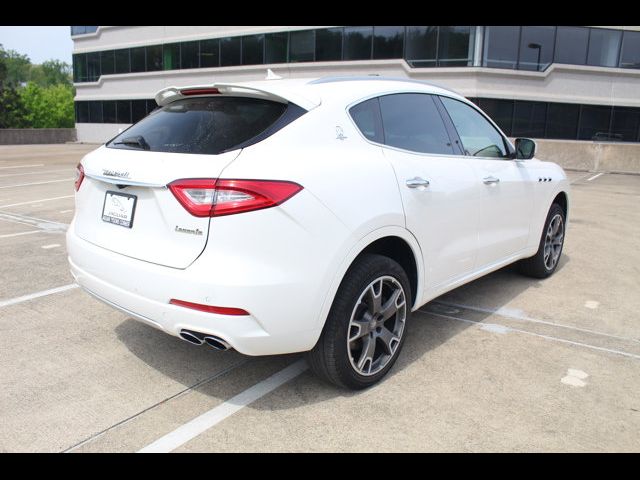 2017 Maserati Levante Base
