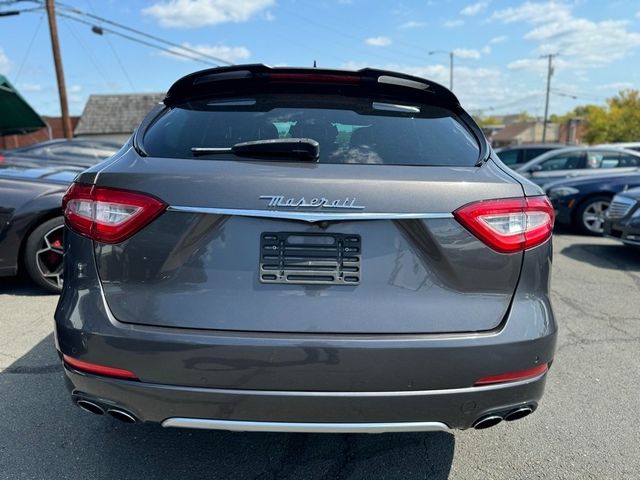 2017 Maserati Levante Base