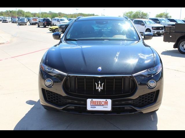 2017 Maserati Levante Base