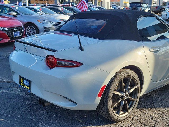 2017 Mazda MX-5 Miata Club