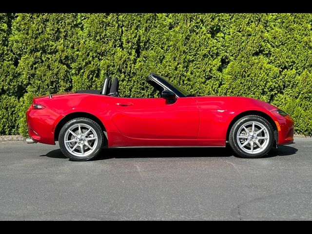 2017 Mazda MX-5 Miata Sport