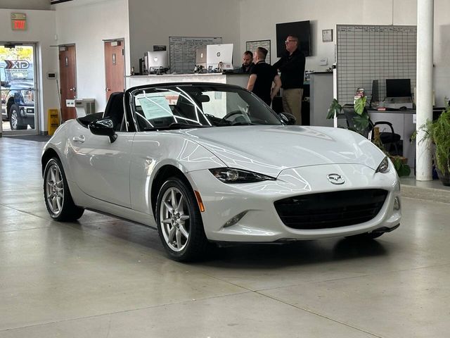 2017 Mazda MX-5 Miata Sport