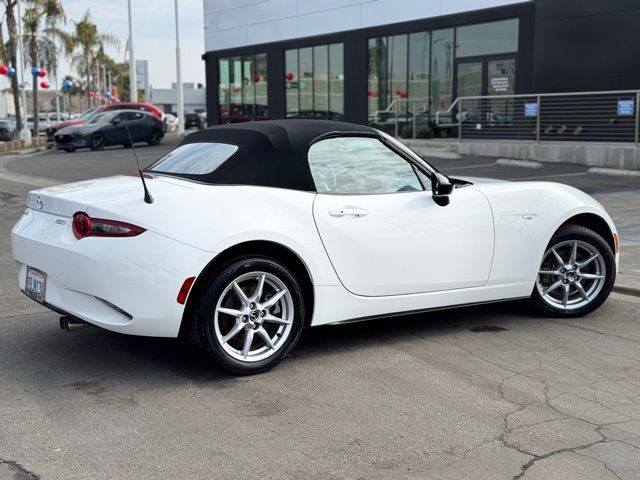 2017 Mazda MX-5 Miata Sport