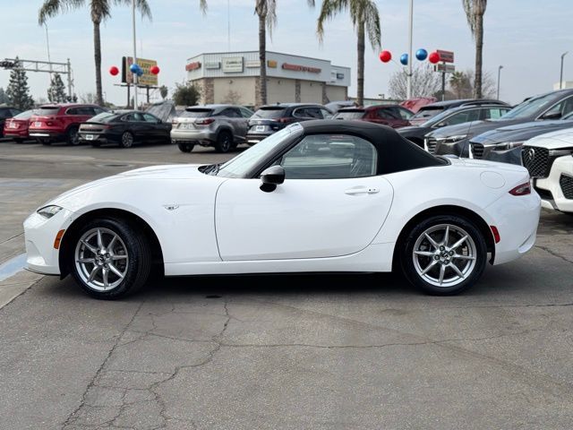 2017 Mazda MX-5 Miata Sport