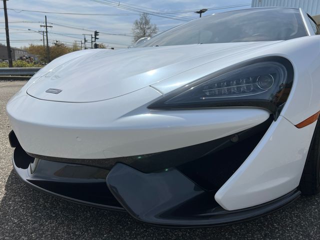 2017 McLaren 570GT Base