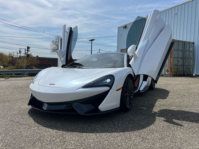 2017 McLaren 570GT Base