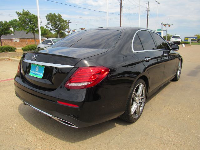 2017 Mercedes-Benz E-Class 300 Luxury