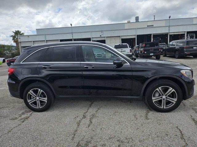 2017 Mercedes-Benz GLC 300