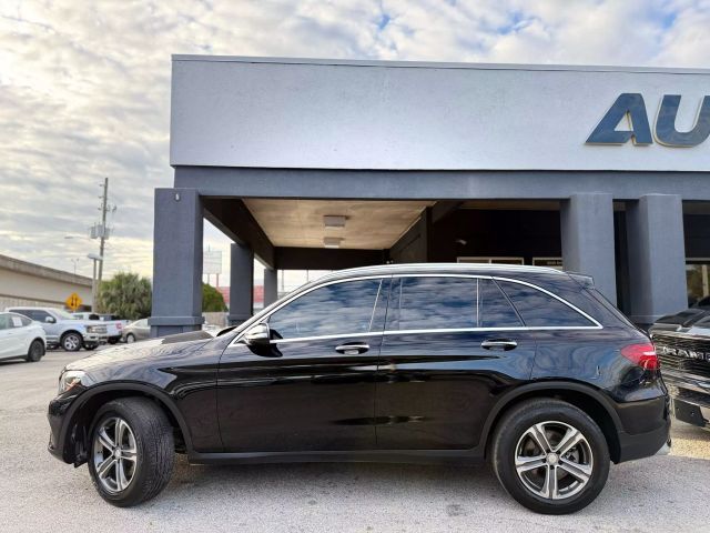 2017 Mercedes-Benz GLC 300