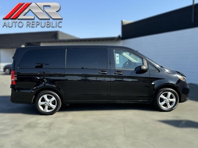 2017 Mercedes-Benz Metris Base