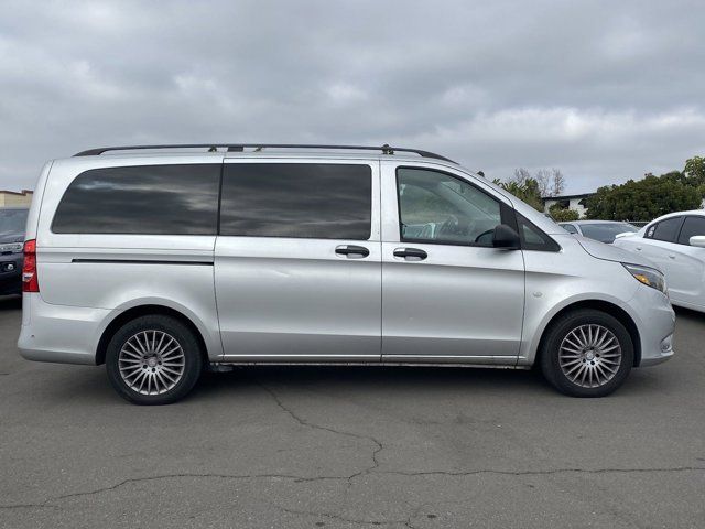 2017 Mercedes-Benz Metris 