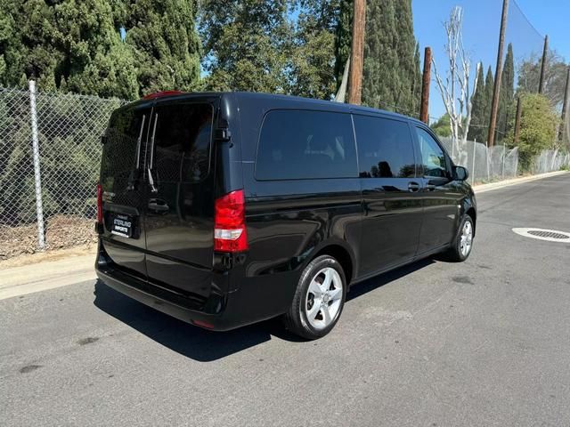 2017 Mercedes-Benz Metris Worker