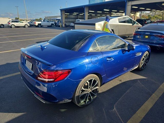 2017 Mercedes-Benz SLC 300