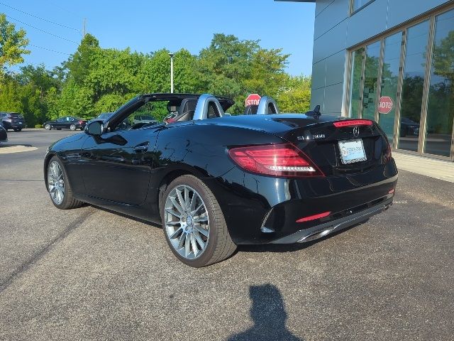 2017 Mercedes-Benz SLC 300