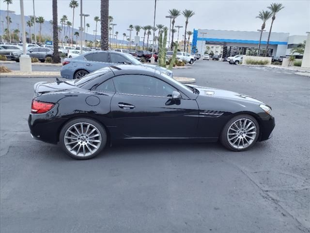 2017 Mercedes-Benz SLC 300