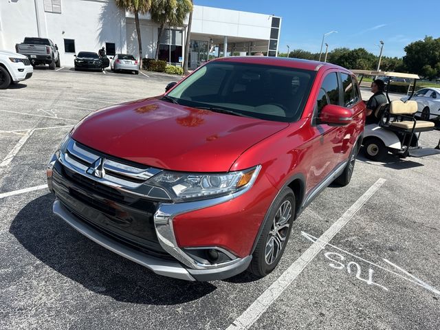 2017 Mitsubishi Outlander 