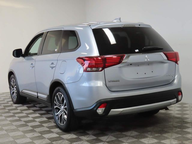 2017 Mitsubishi Outlander 