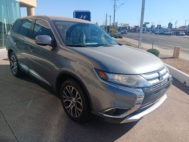 2017 Mitsubishi Outlander 