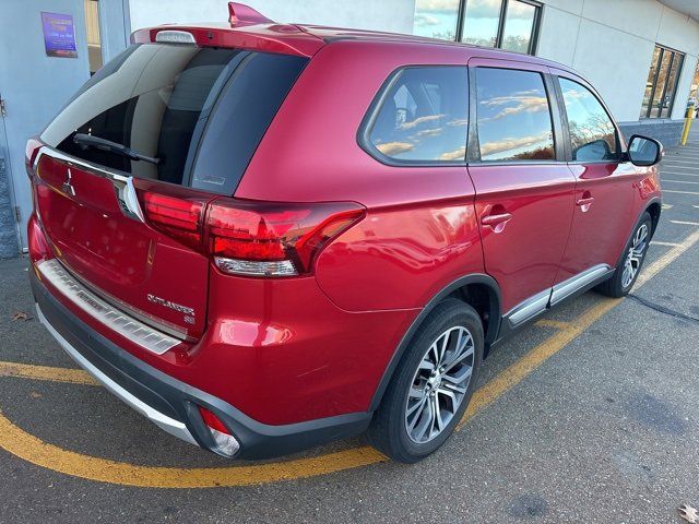 2017 Mitsubishi Outlander 