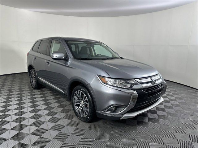 2017 Mitsubishi Outlander SE