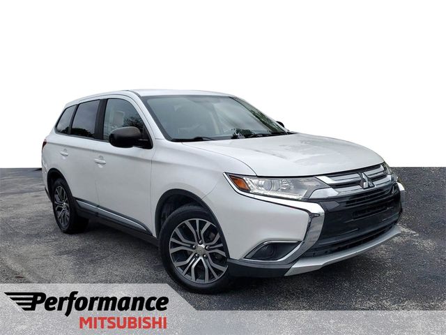 2017 Mitsubishi Outlander ES