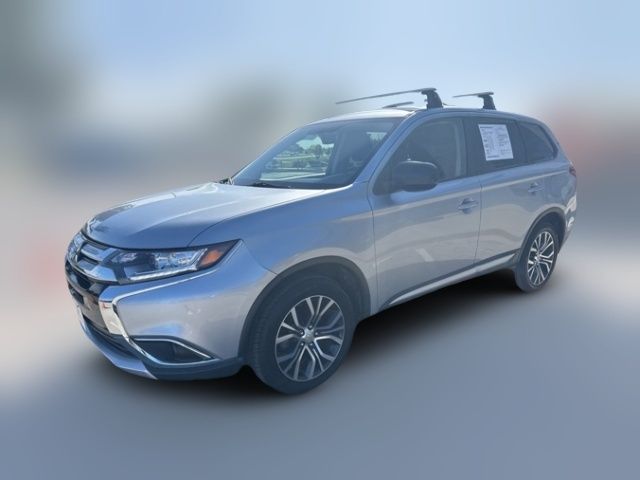2017 Mitsubishi Outlander ES