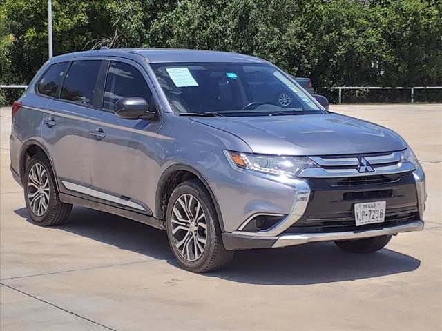 2017 Mitsubishi Outlander ES