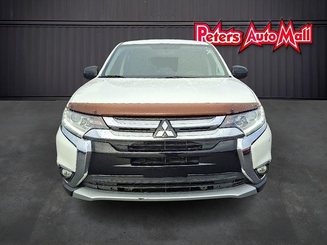 2017 Mitsubishi Outlander ES