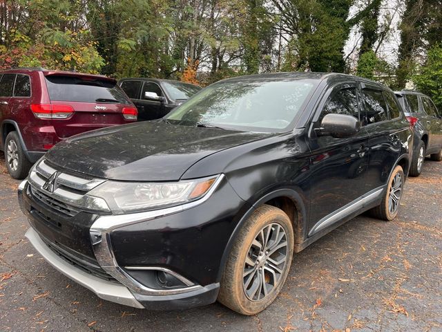 2017 Mitsubishi Outlander ES