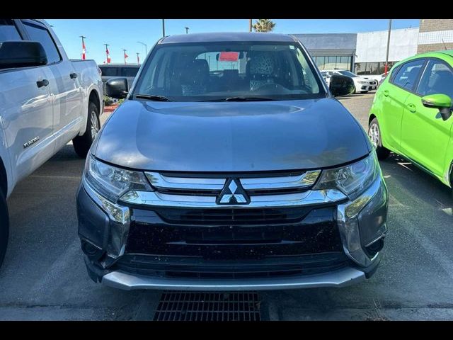 2017 Mitsubishi Outlander ES