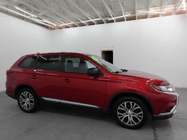 2017 Mitsubishi Outlander ES