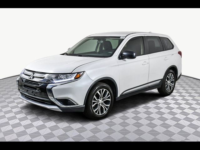 2017 Mitsubishi Outlander ES