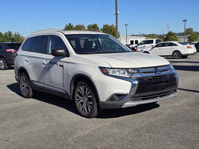 2017 Mitsubishi Outlander ES