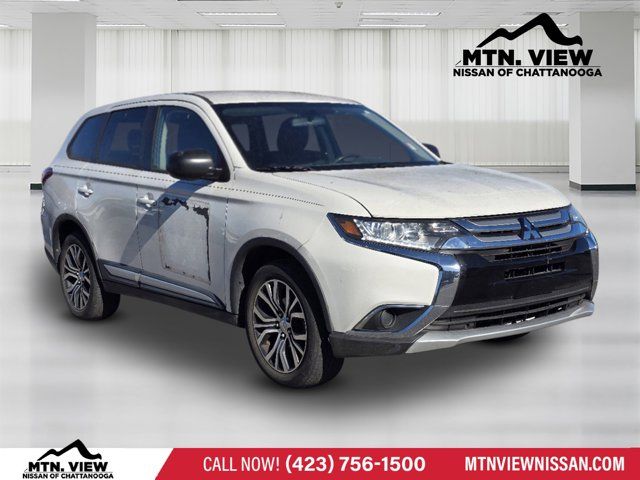 2017 Mitsubishi Outlander ES