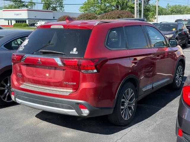 2017 Mitsubishi Outlander ES