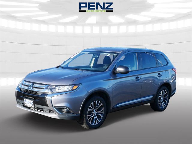 2017 Mitsubishi Outlander ES