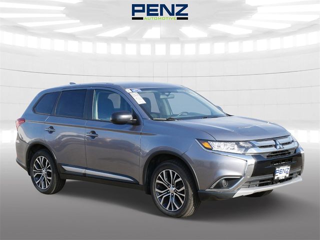 2017 Mitsubishi Outlander ES