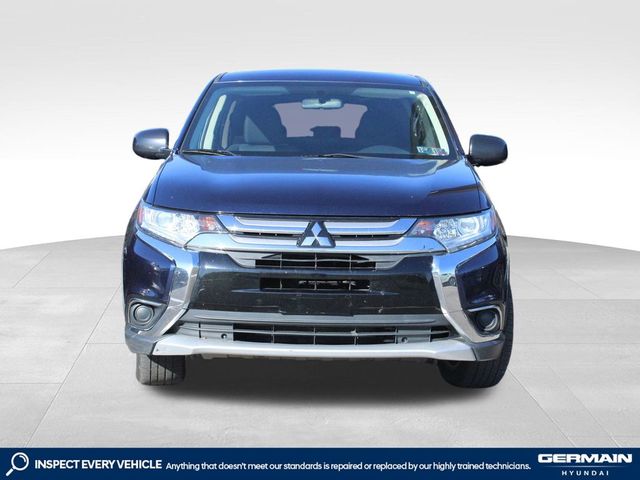 2017 Mitsubishi Outlander ES